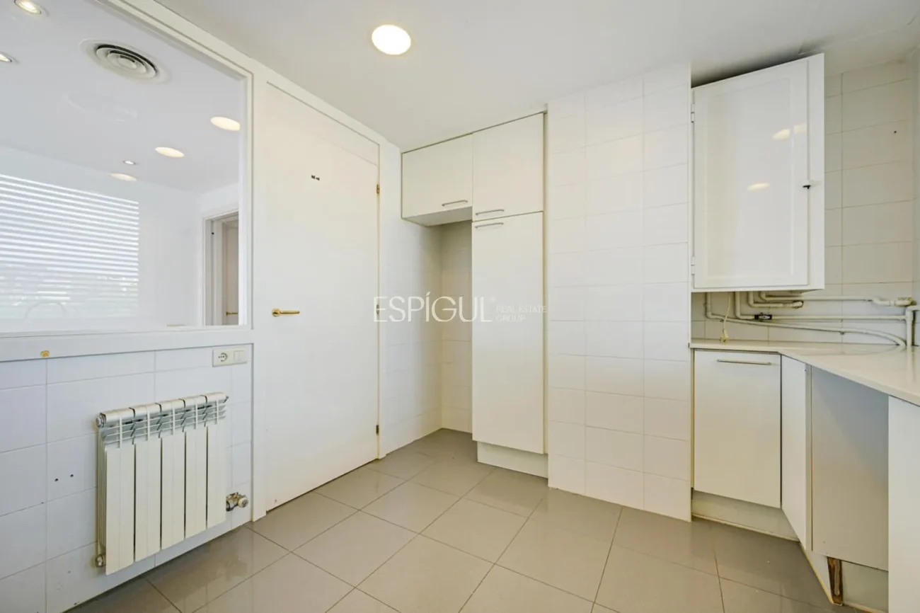 Penthouse for sale in Finestrelles, Esplugues de Llobregat