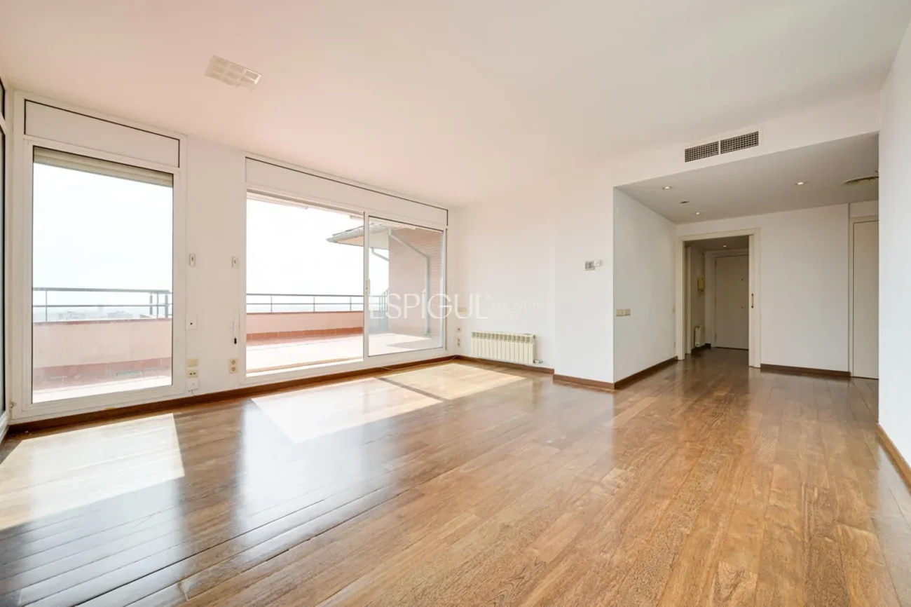 Penthouse for sale in Finestrelles, Esplugues de Llobregat