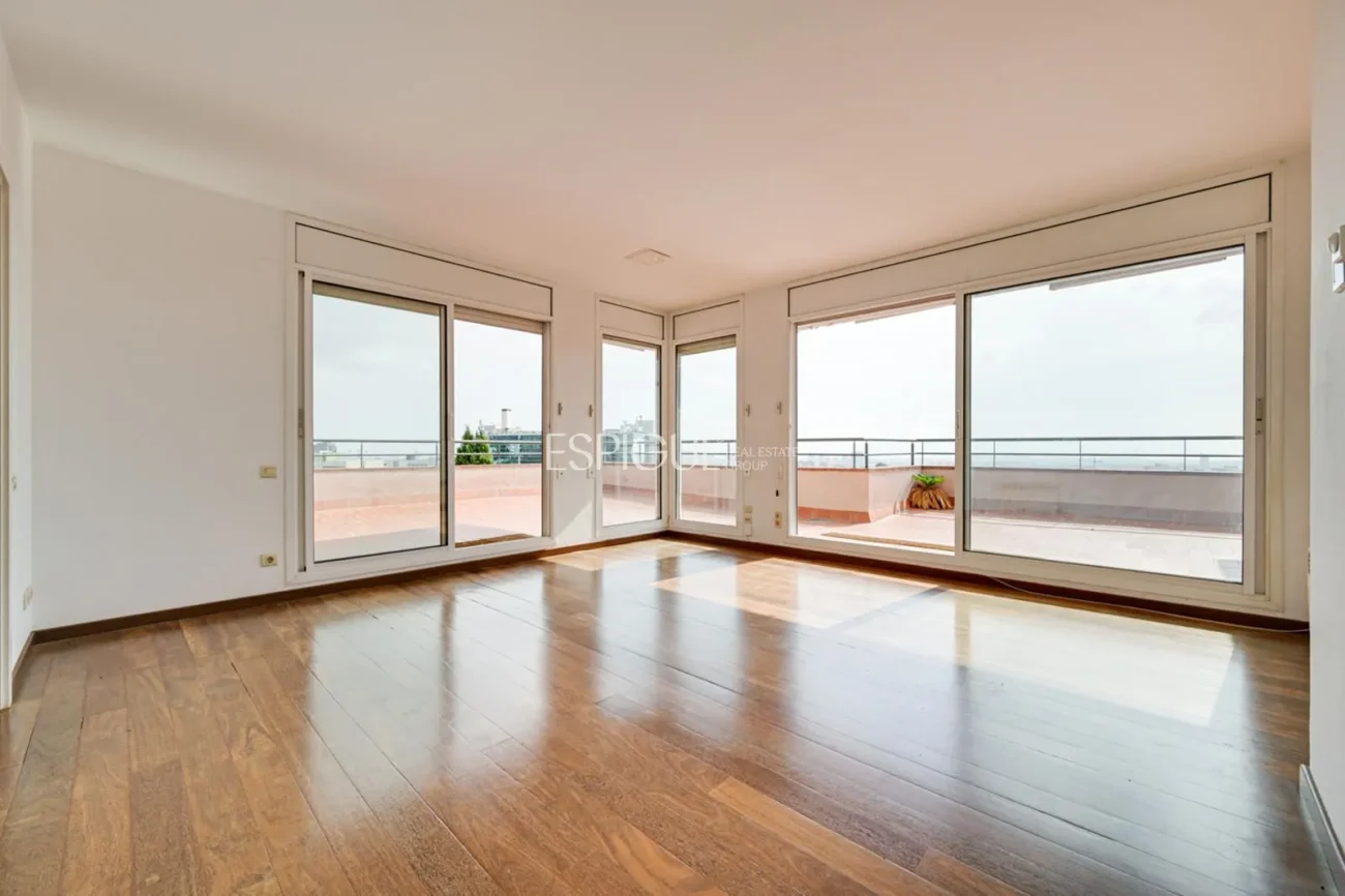 Penthouse for sale in Finestrelles, Esplugues de Llobregat