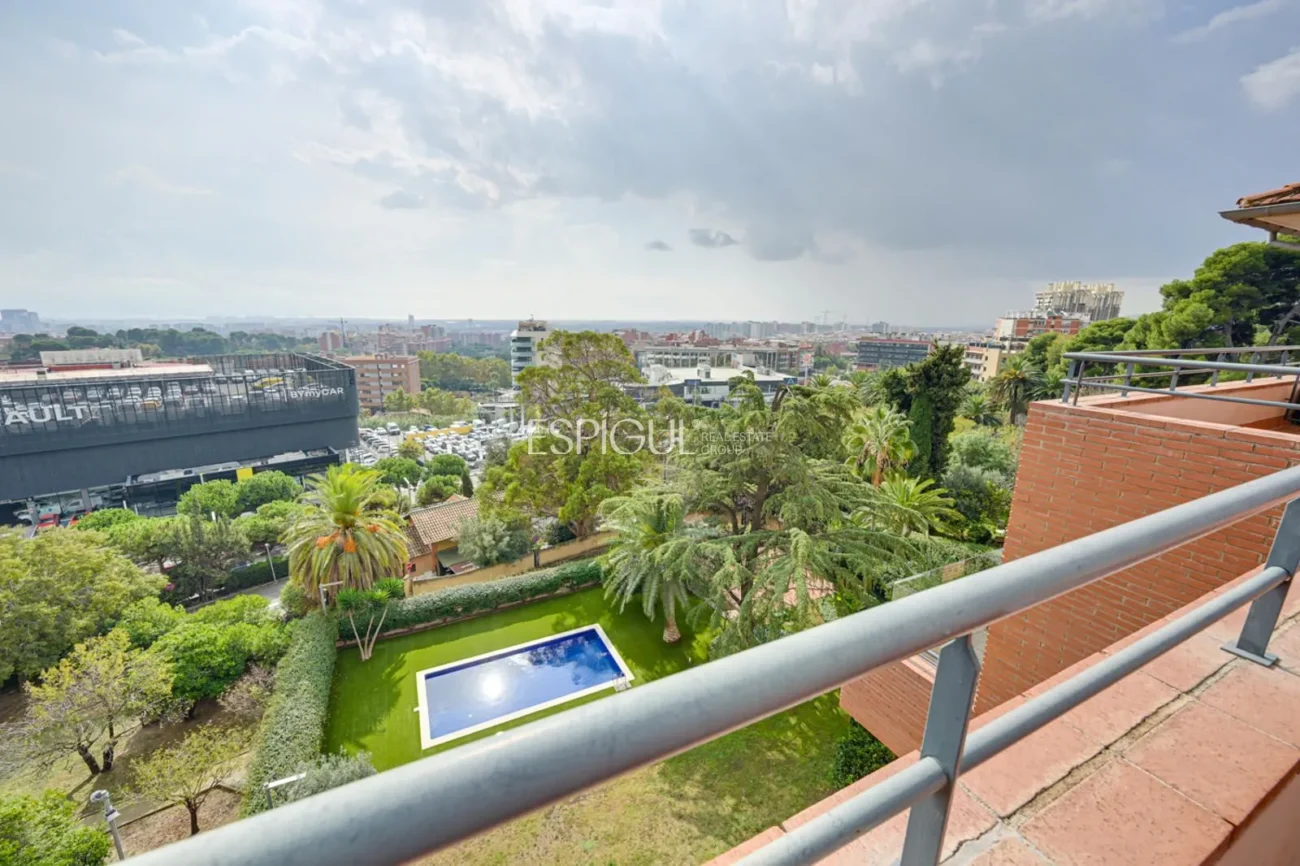 Penthouse for sale in Finestrelles, Esplugues de Llobregat