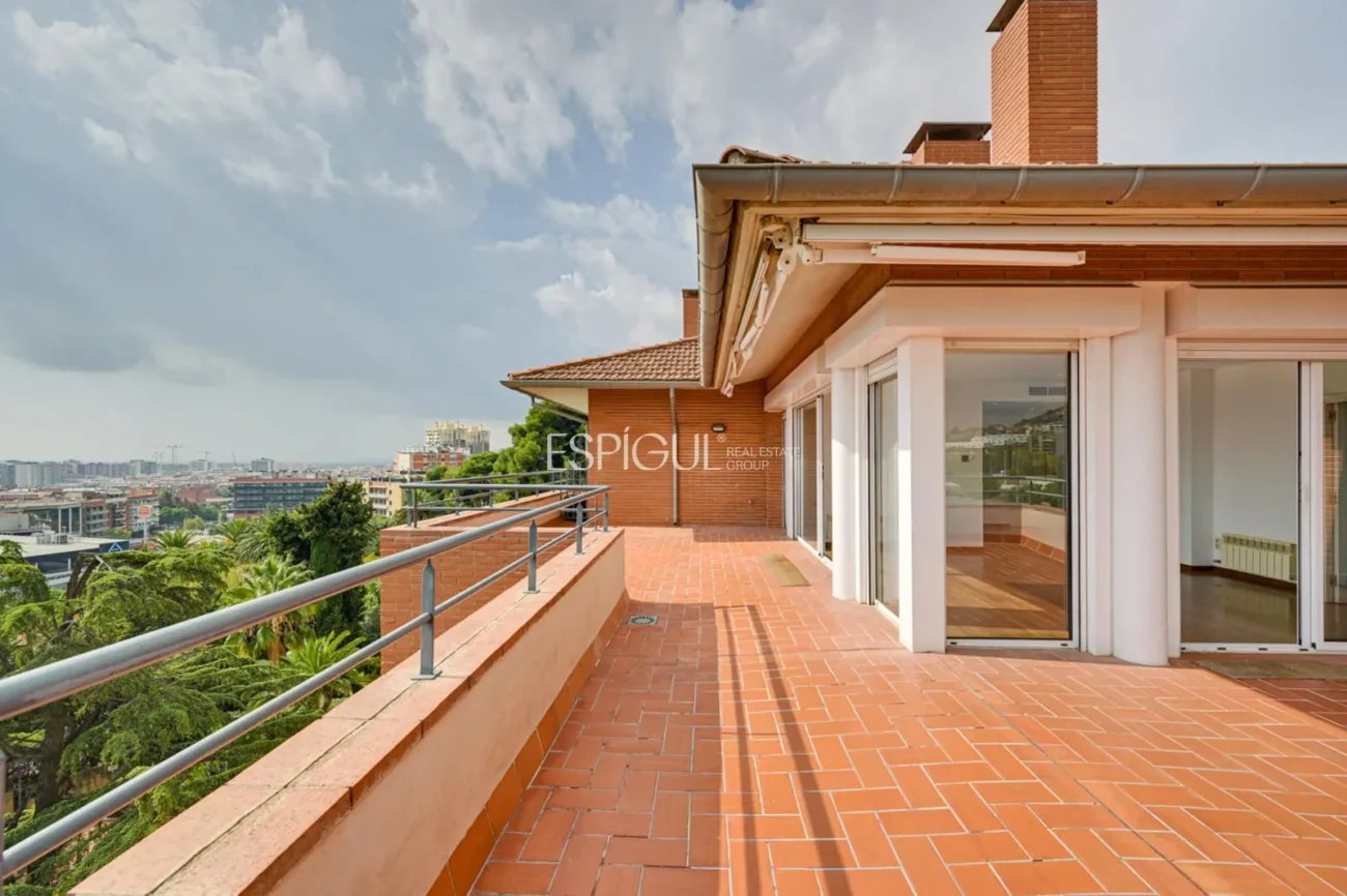 Penthouse for sale in Finestrelles, Esplugues de Llobregat
