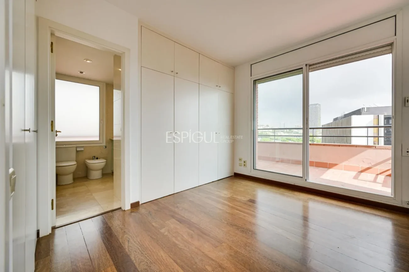 Penthouse for sale in Finestrelles, Esplugues de Llobregat