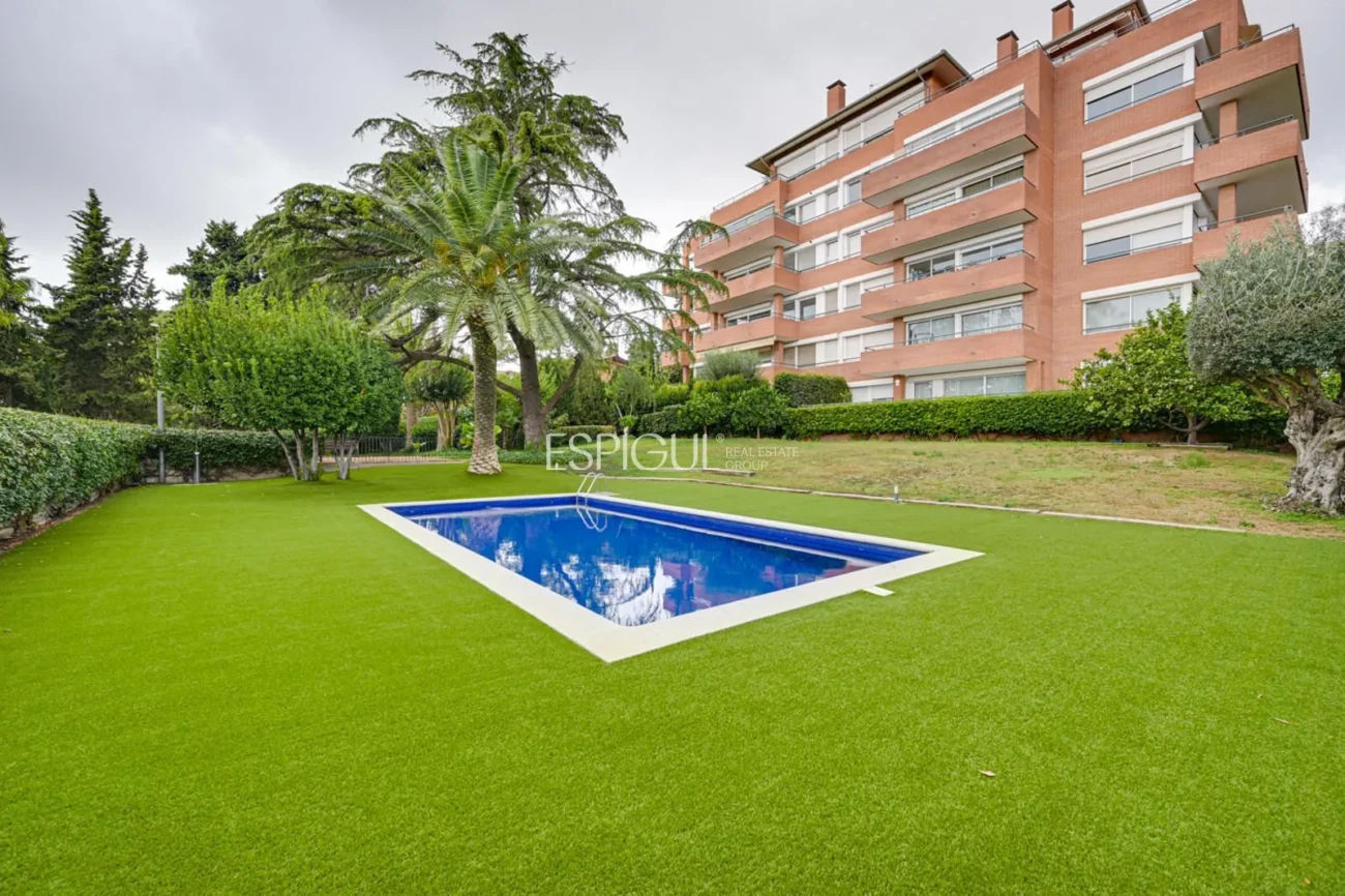 Penthouse for sale in Finestrelles, Esplugues de Llobregat