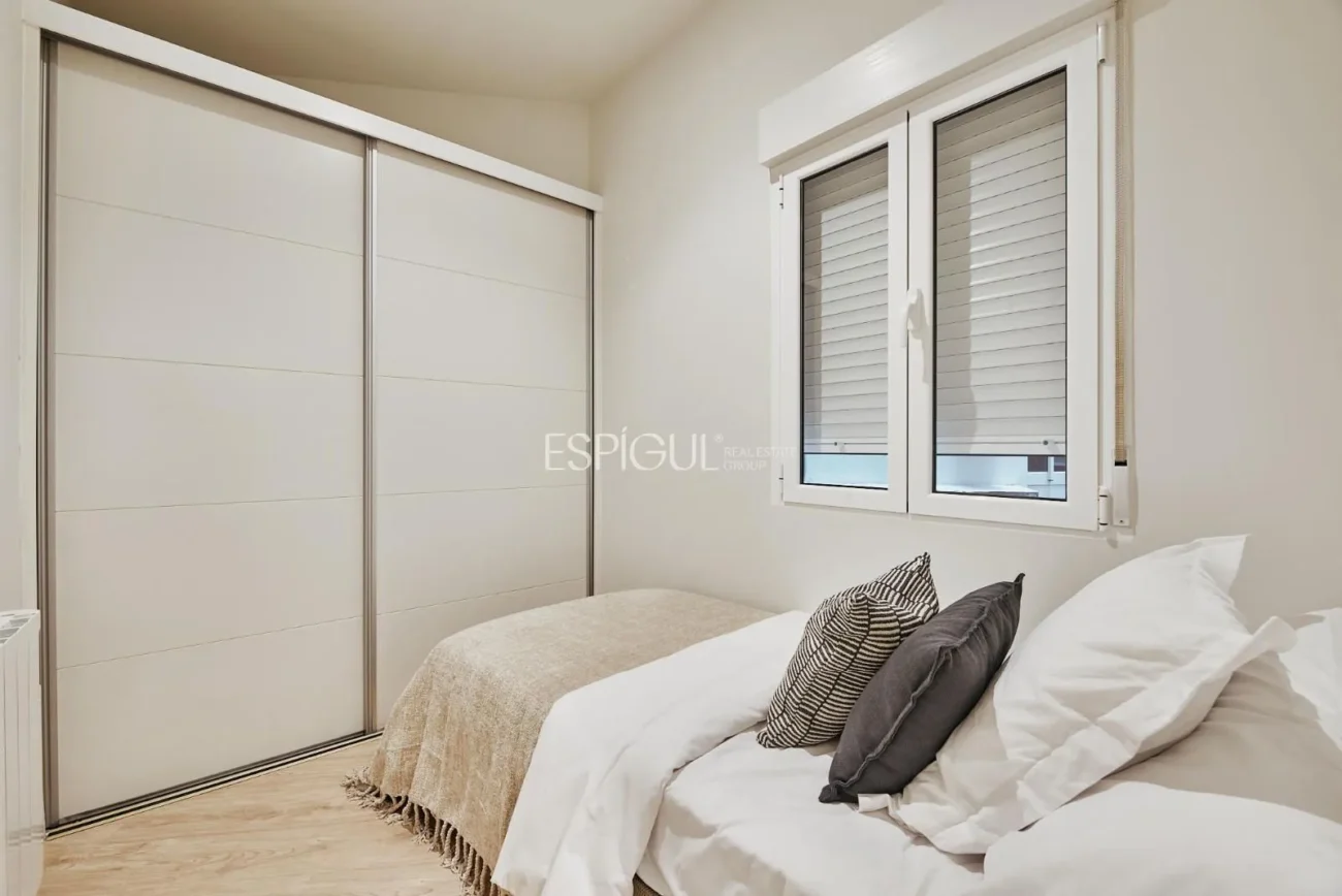 Ground Floor Apartment in Calle Juan Bravo, Salamanca District