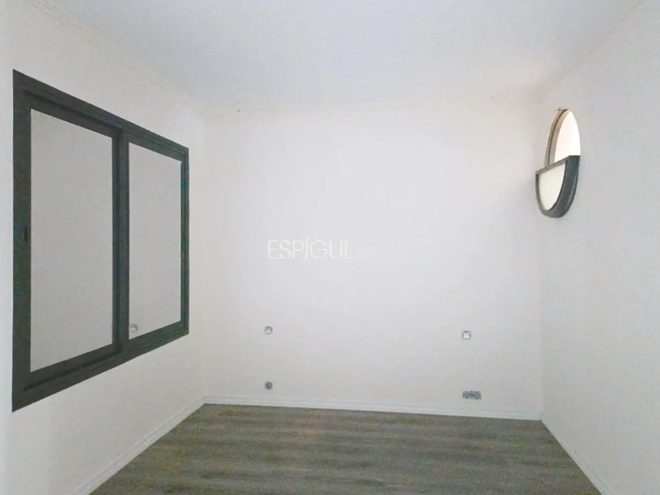 Casa adosada en alquiler en Alella con terraza, vistas al mar y piscina comunitaria