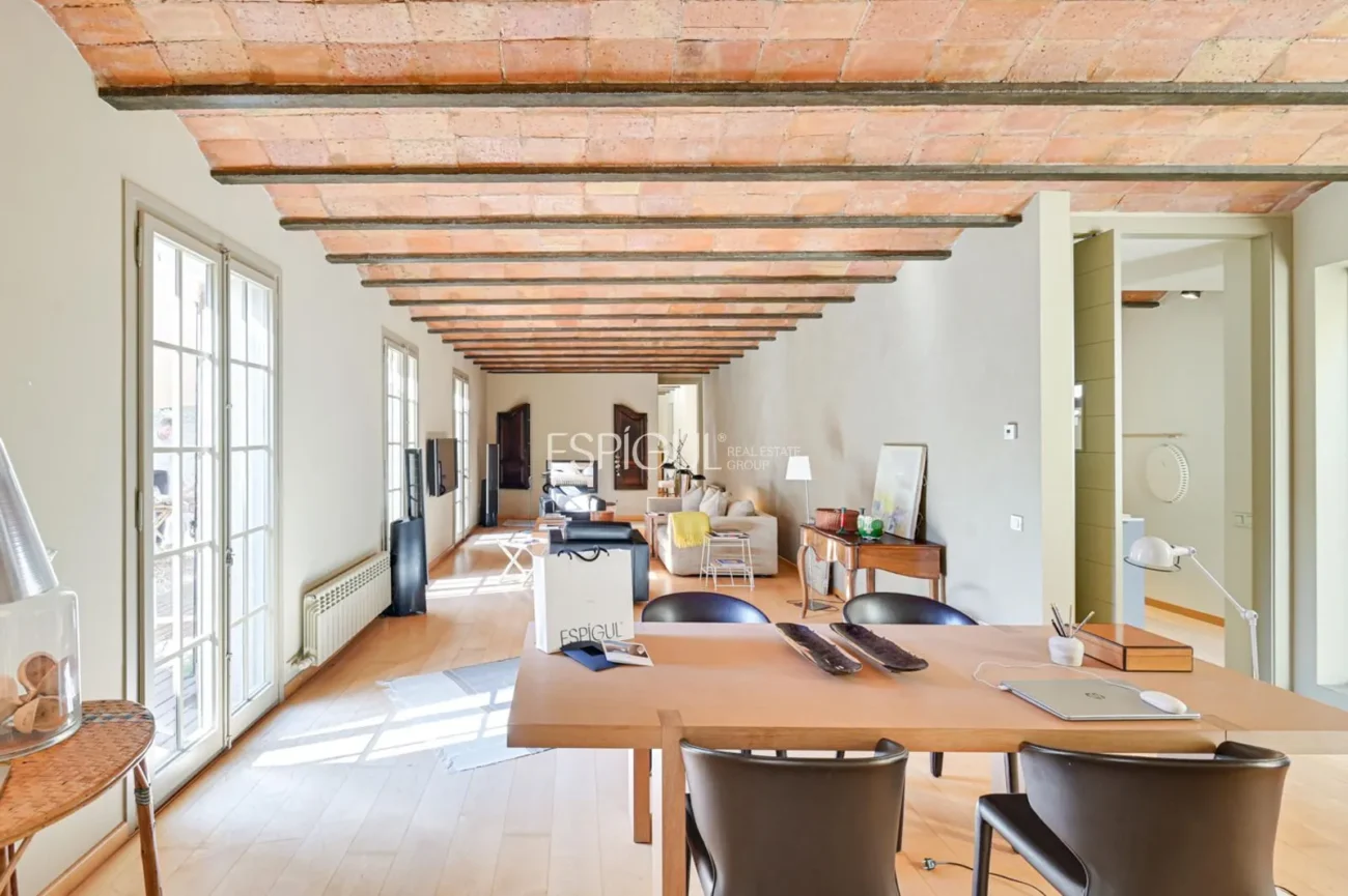 Maison individuelle à Tiana : luminosité et confort sur un seul niveau.
