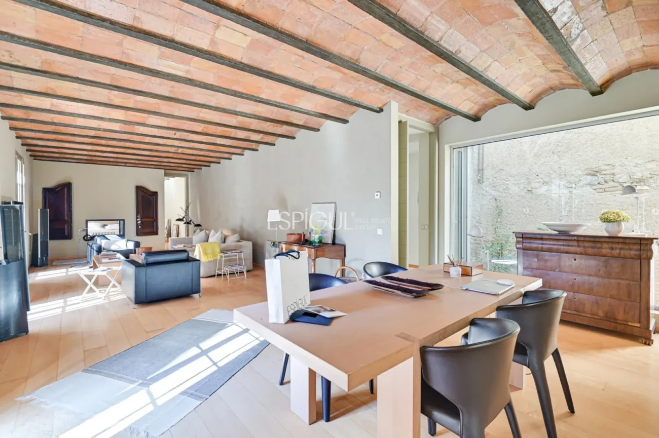 Maison individuelle à Tiana : luminosité et confort sur un seul niveau.