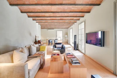 Freistehendes Haus in Tiana: Helligkeit und Komfort auf einer Ebene