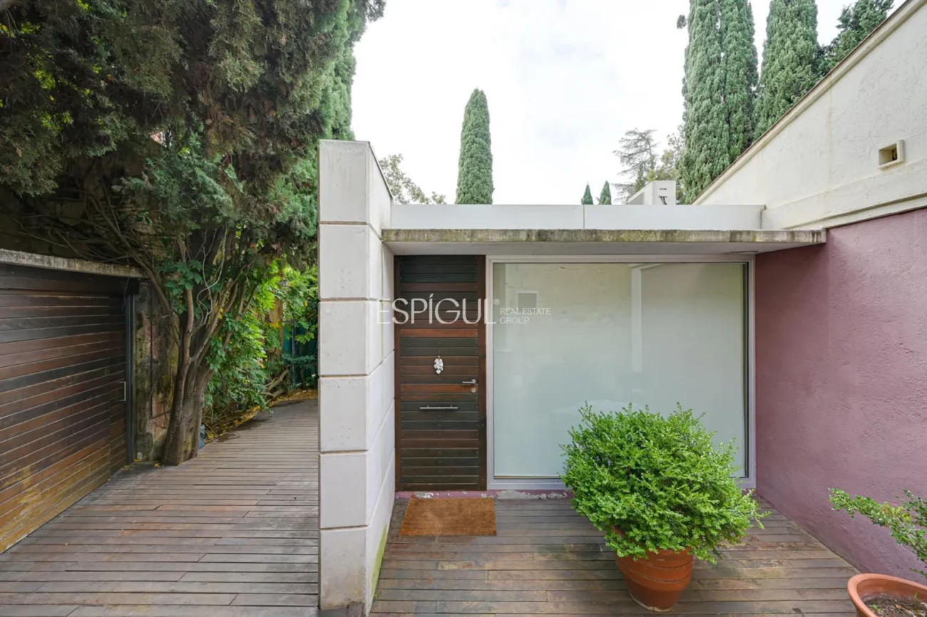 Freistehendes Haus in Tiana: Helligkeit und Komfort auf einer Ebene