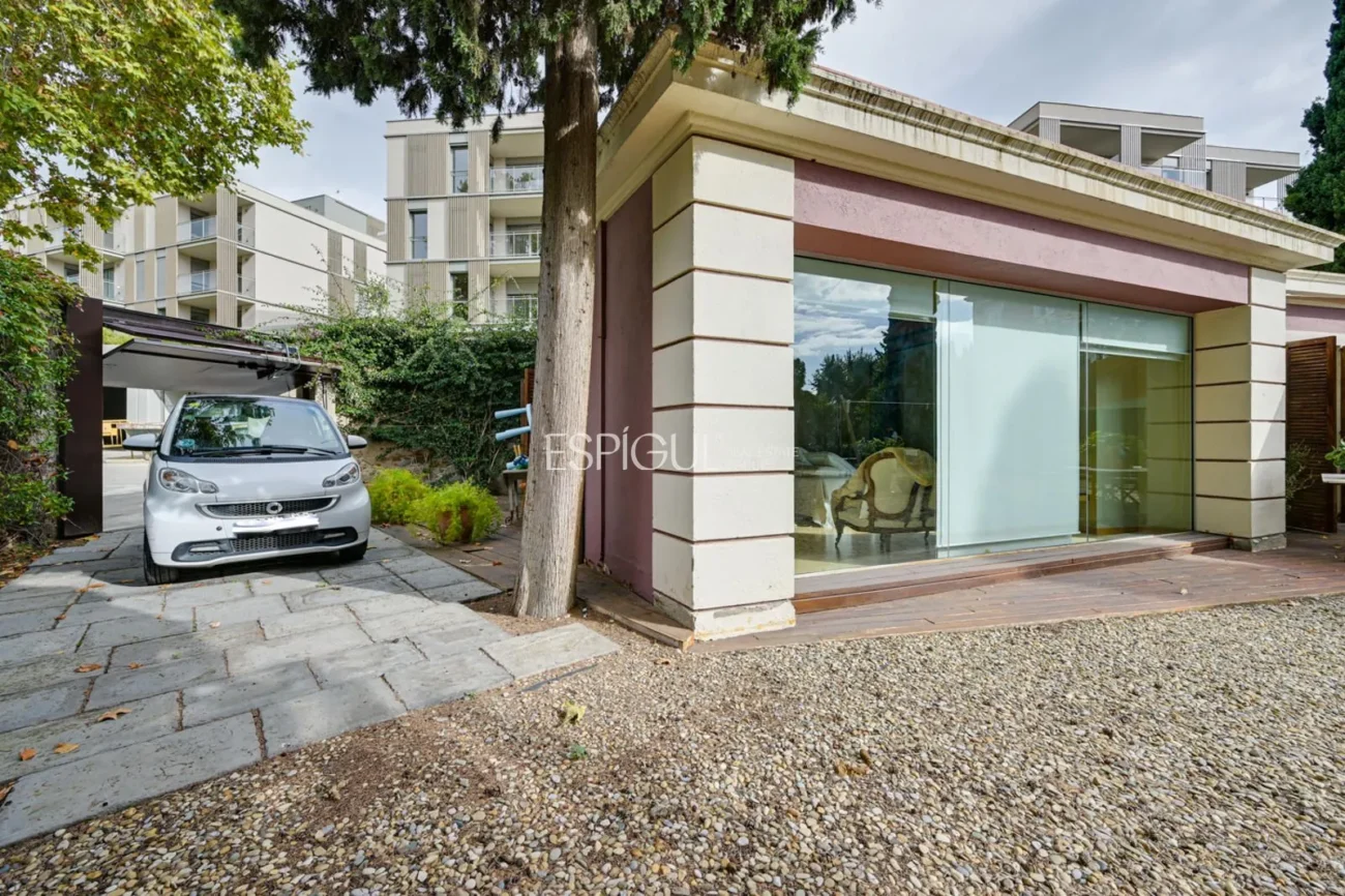 Freistehendes Haus in Tiana: Helligkeit und Komfort auf einer Ebene