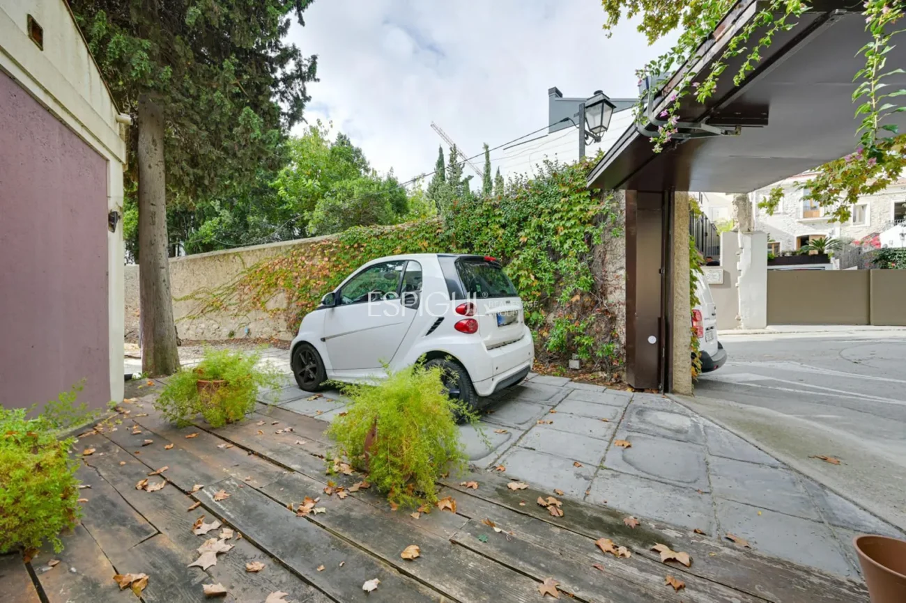 Freistehendes Haus in Tiana: Helligkeit und Komfort auf einer Ebene