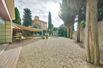 Casa independiente en Tiana: luminosidad y comodidad en una sola planta