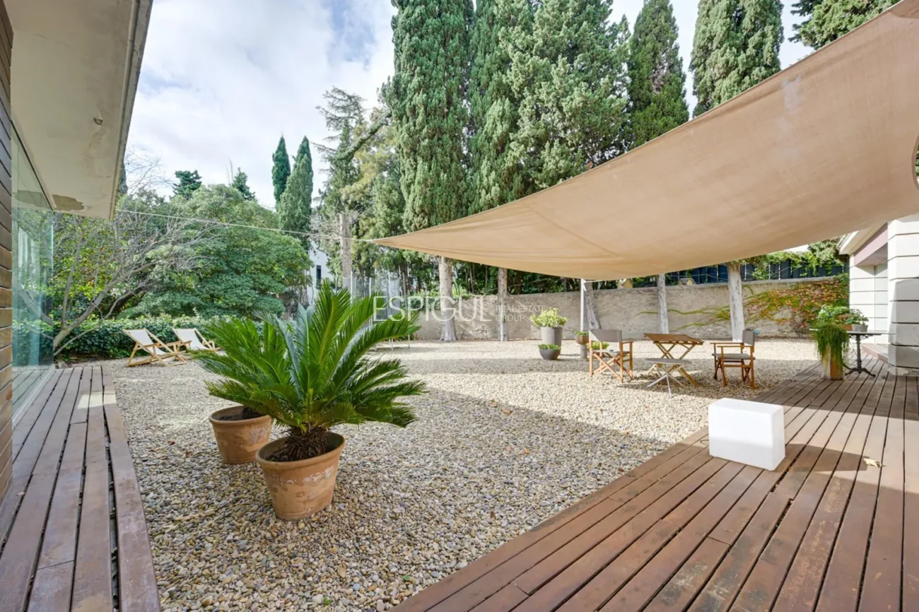 Casa independiente en Tiana: luminosidad y comodidad en una sola planta