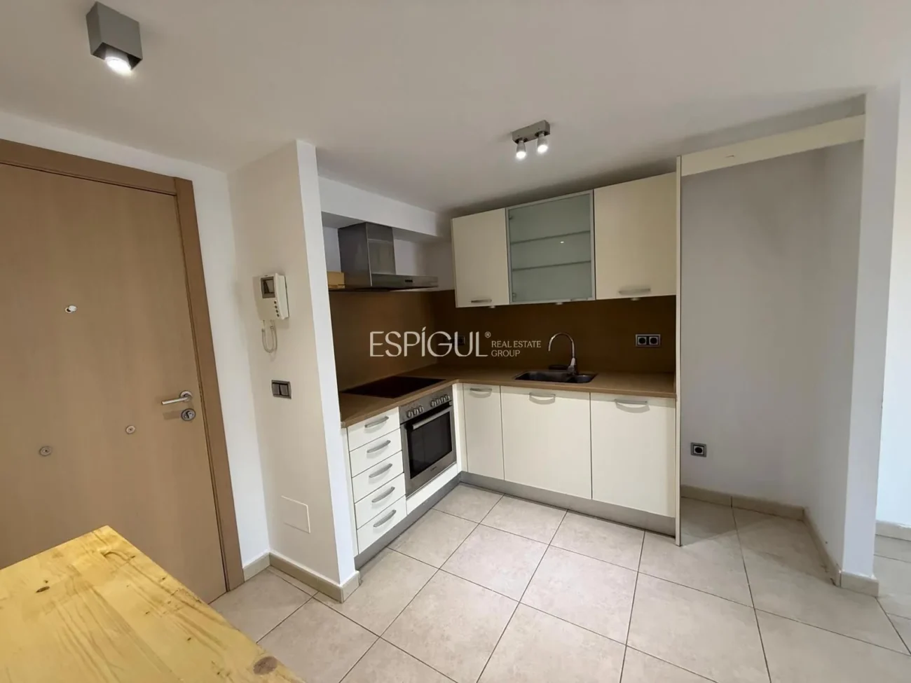 Two-bedroom Duplex for Rent