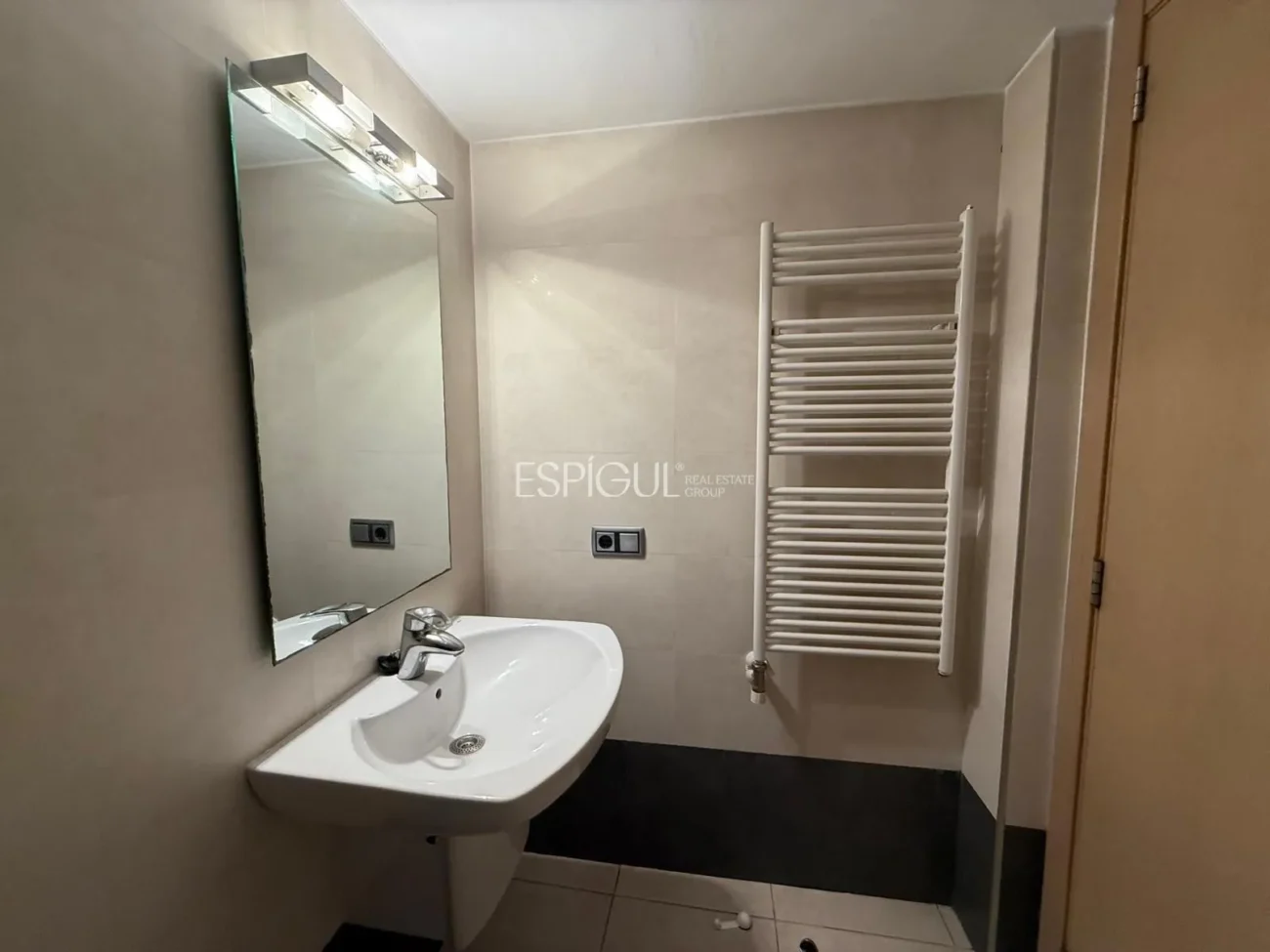 Two-bedroom Duplex for Rent