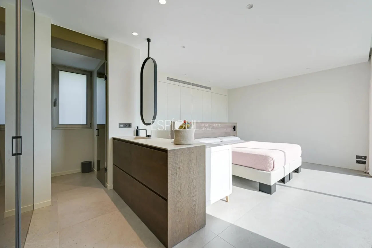 Elegante villa con vistas al campo de golf y a la montaña en una ubicación privilegiada