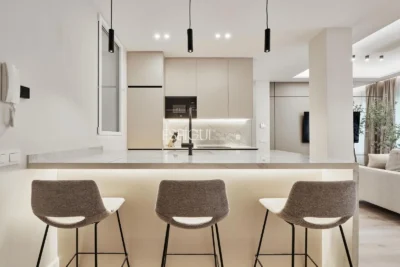 Elegant exterior home on Calle Conde de Peñalver