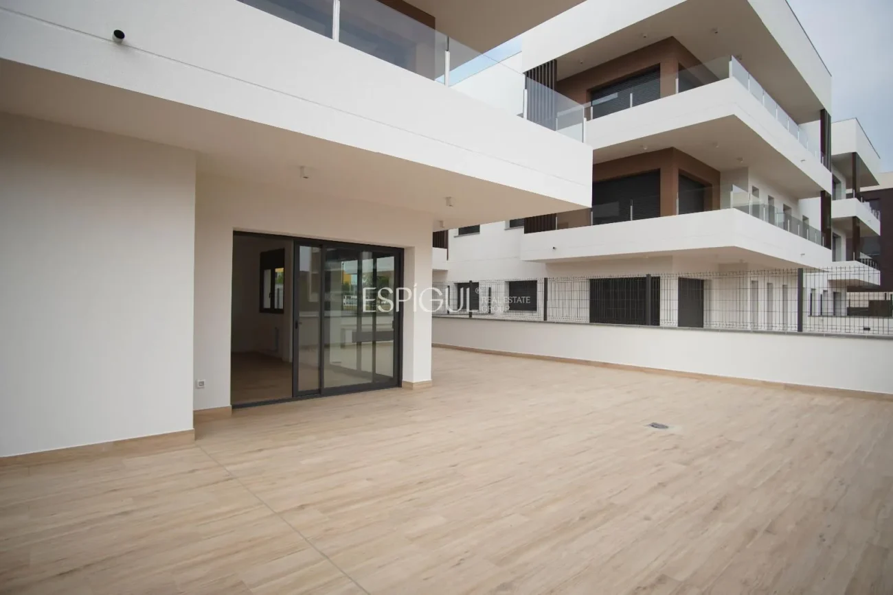Estrena planta baixa amb gran jardí – Terrasses de Vilablareix