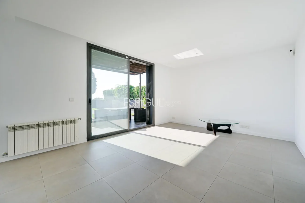Exclusive Property by the Golf Course of Sant Vicenç de Montalt