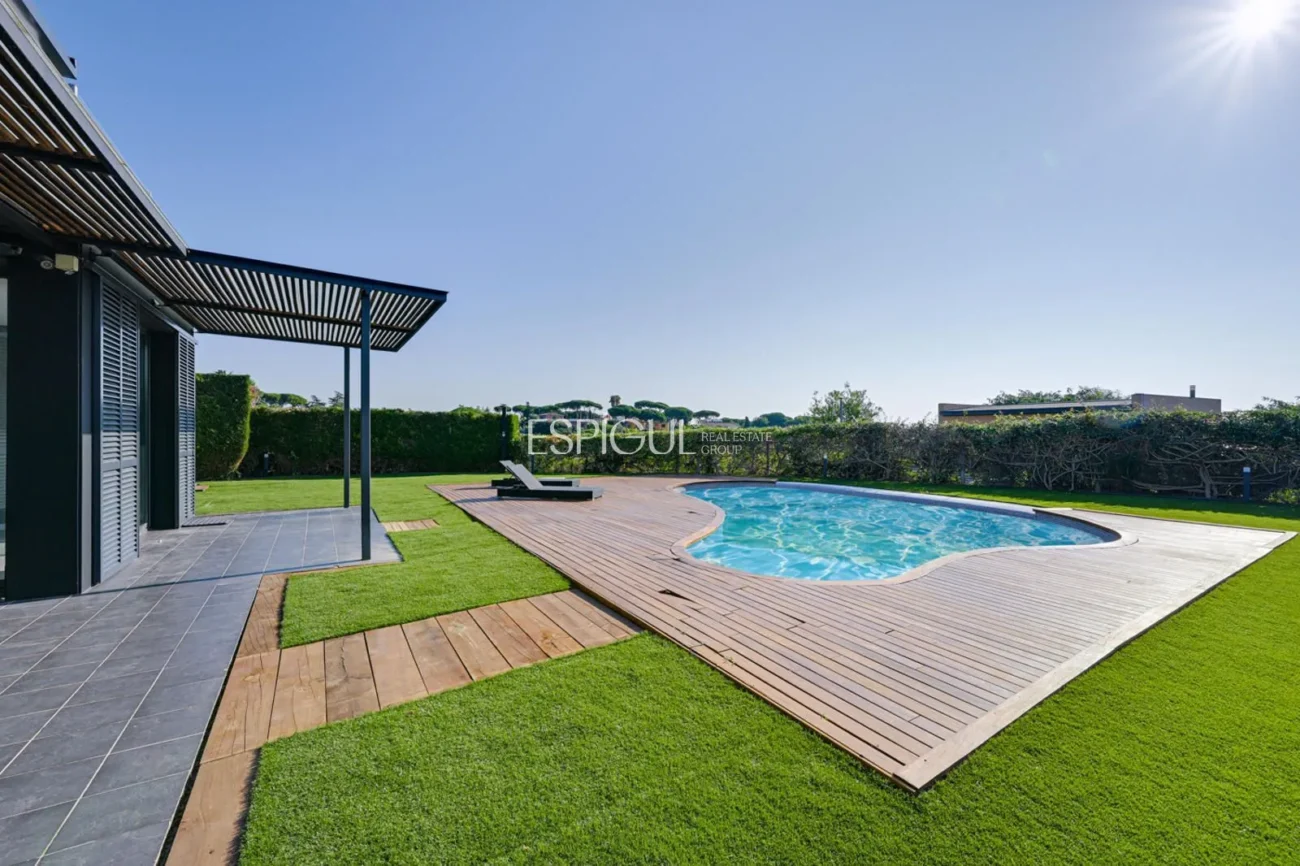 Exclusive Property by the Golf Course of Sant Vicenç de Montalt