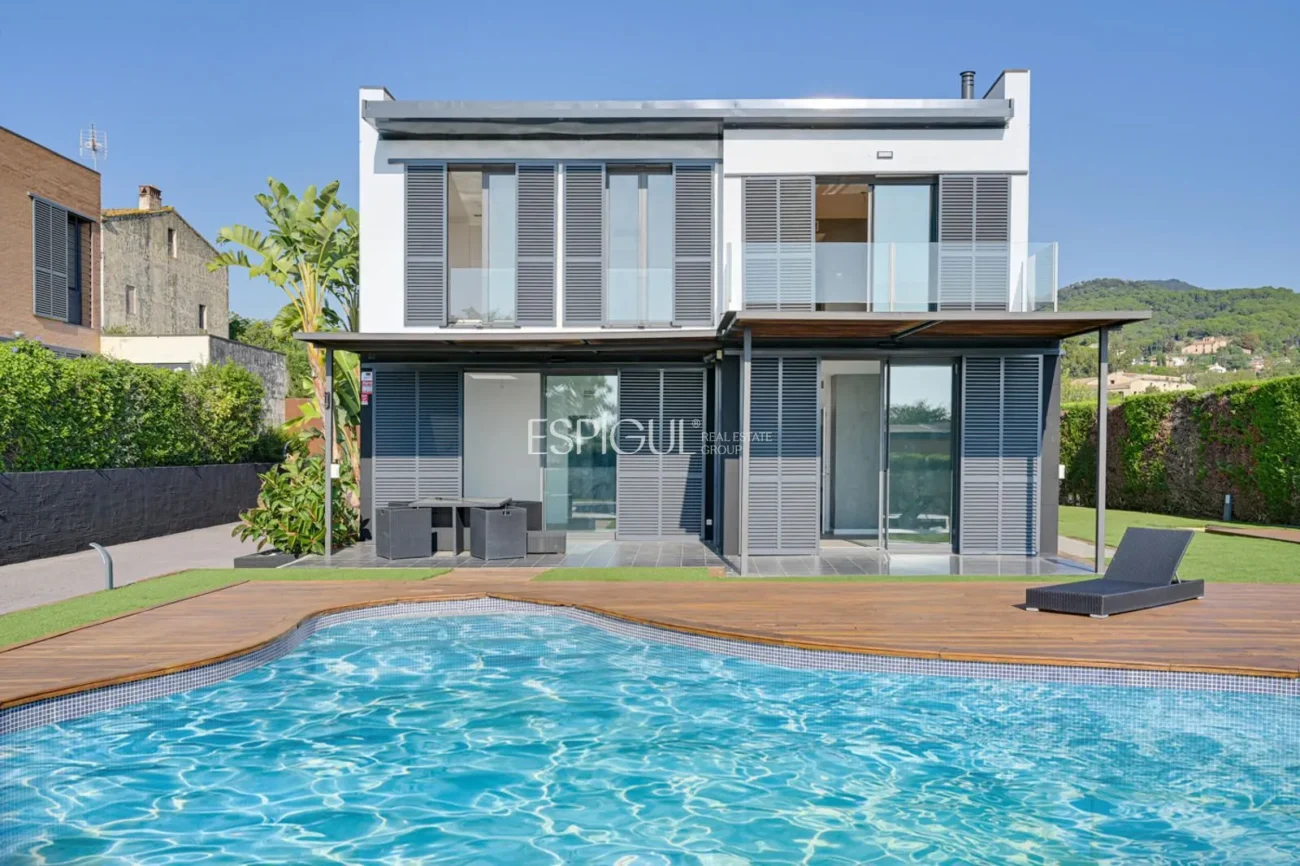 Exclusive Property by the Golf Course of Sant Vicenç de Montalt