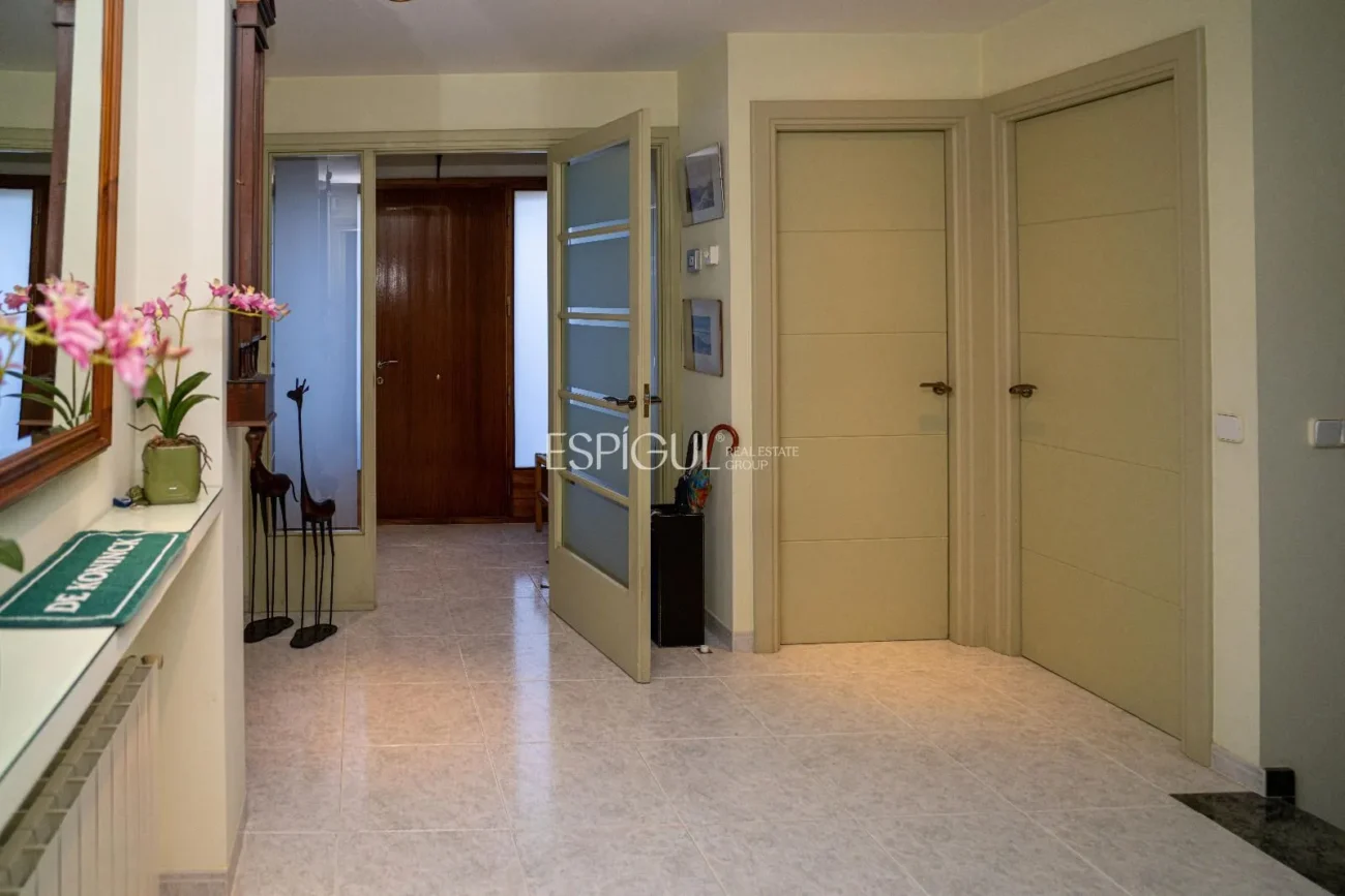 Exclusive Villa with Pool in the Heart of Mont-Ras