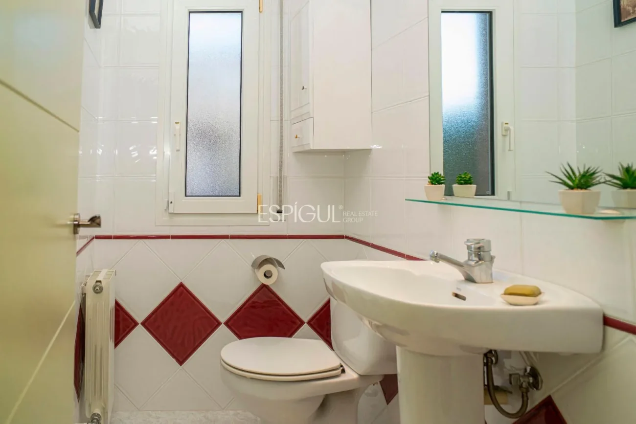 Exclusive Villa with Pool in the Heart of Mont-Ras