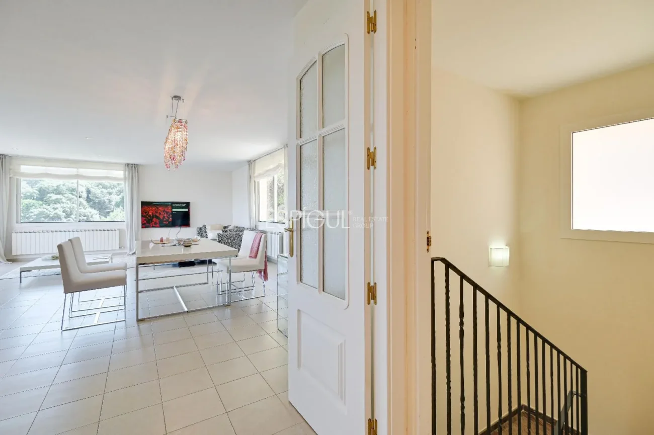 Exclusiva vila amb piscina i vistes panoràmiques a Platja d’Aro