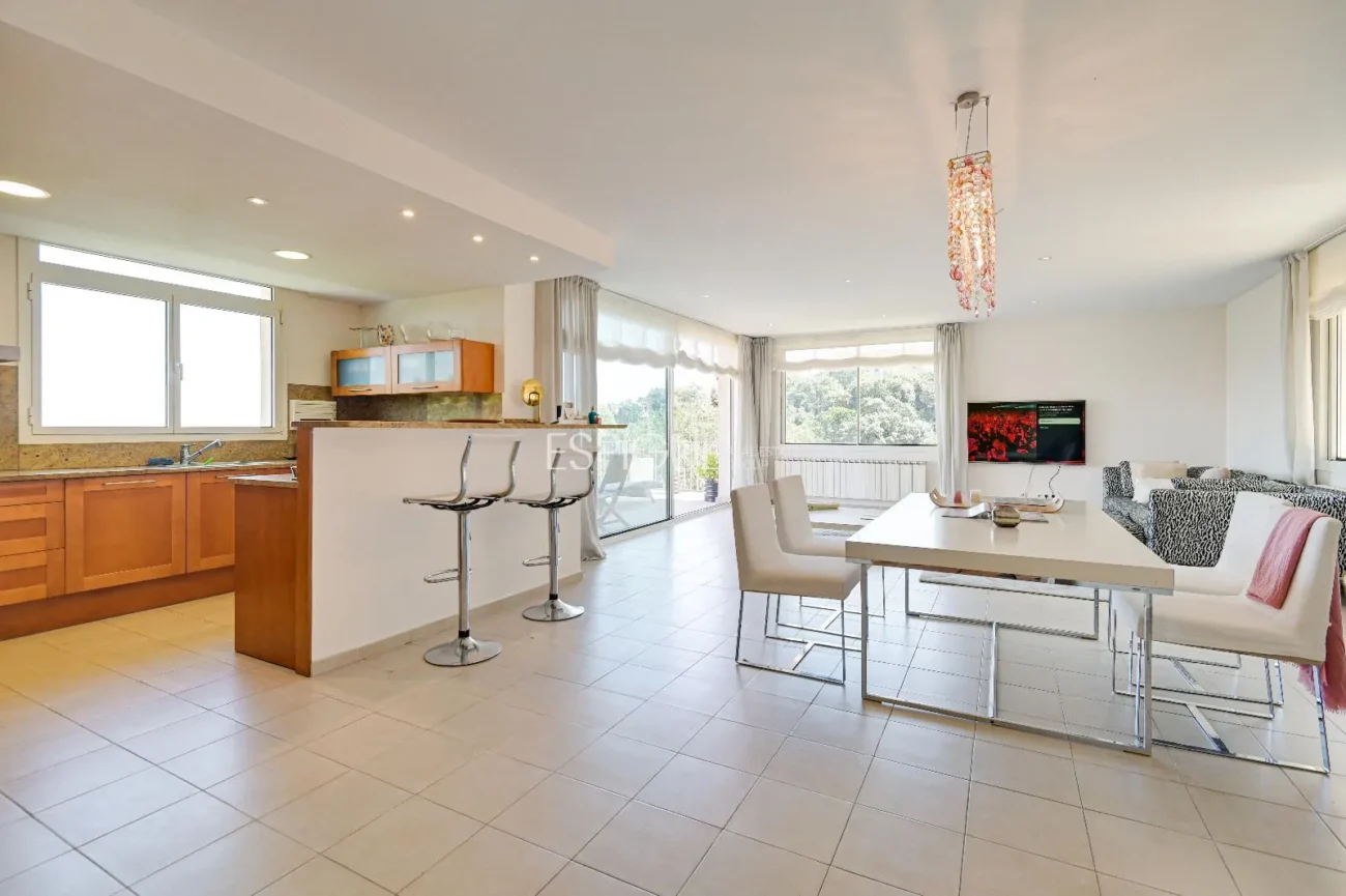 Exclusiva vila amb piscina i vistes panoràmiques a Platja d’Aro