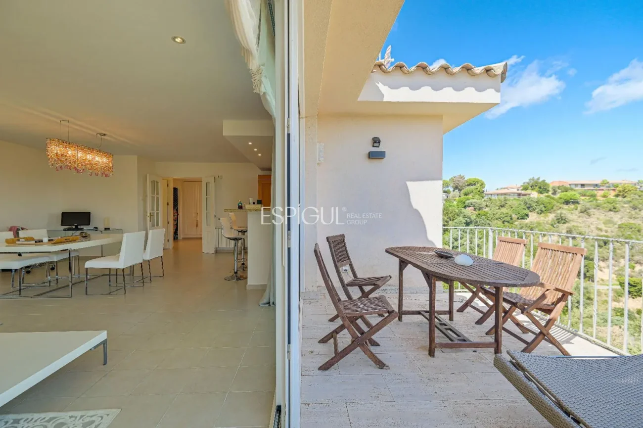 Exclusiva vila amb piscina i vistes panoràmiques a Platja d’Aro