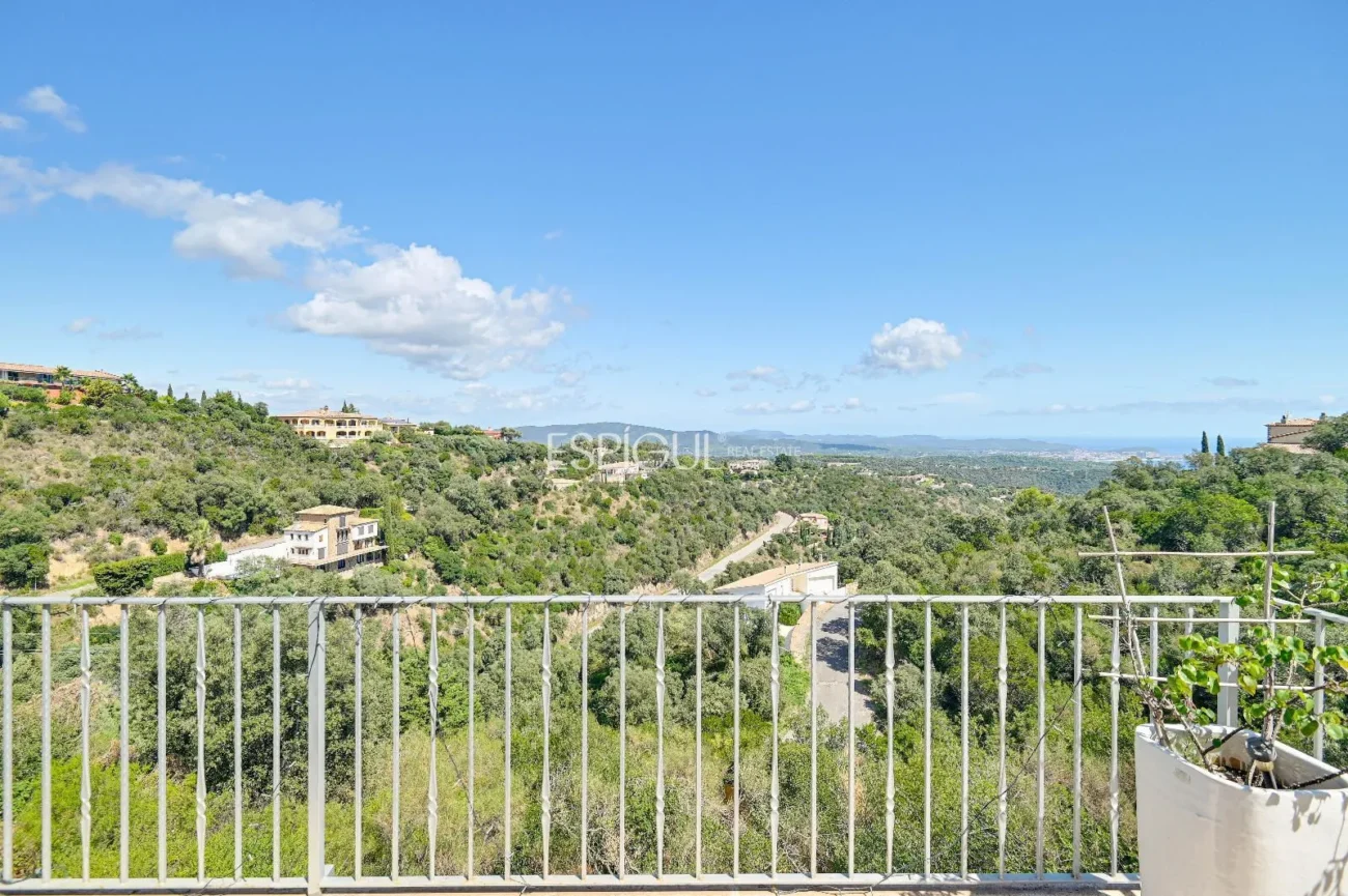 Vila exclusiva amb piscina i vistes panoràmiques a Platja d’Aro