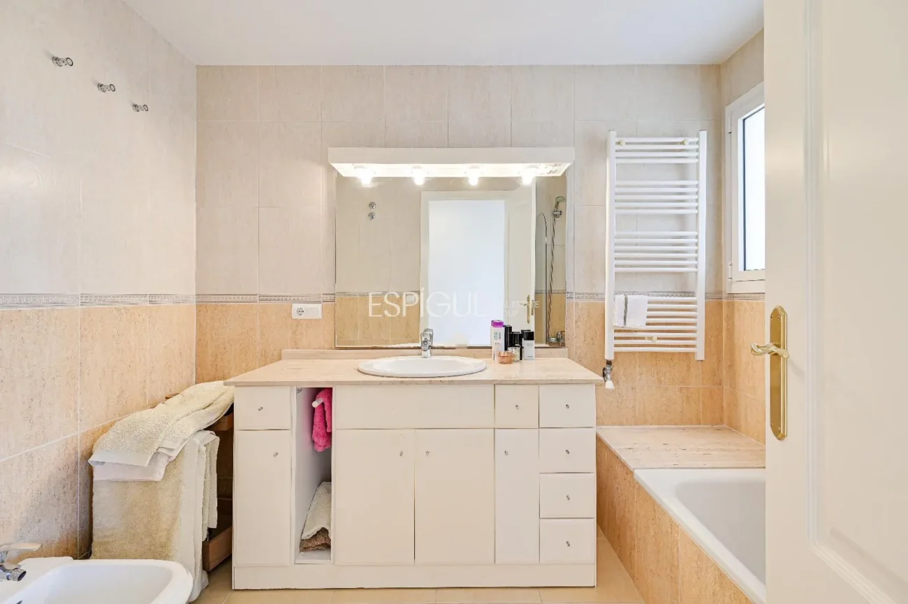 Exclusiva vila amb piscina i vistes panoràmiques a Platja d’Aro