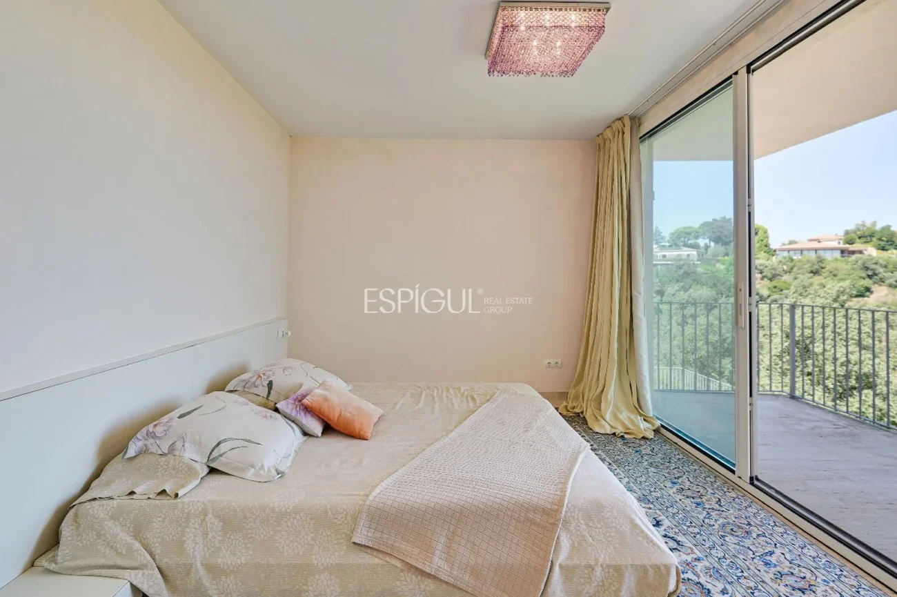 Exclusiva vila amb piscina i vistes panoràmiques a Platja d’Aro