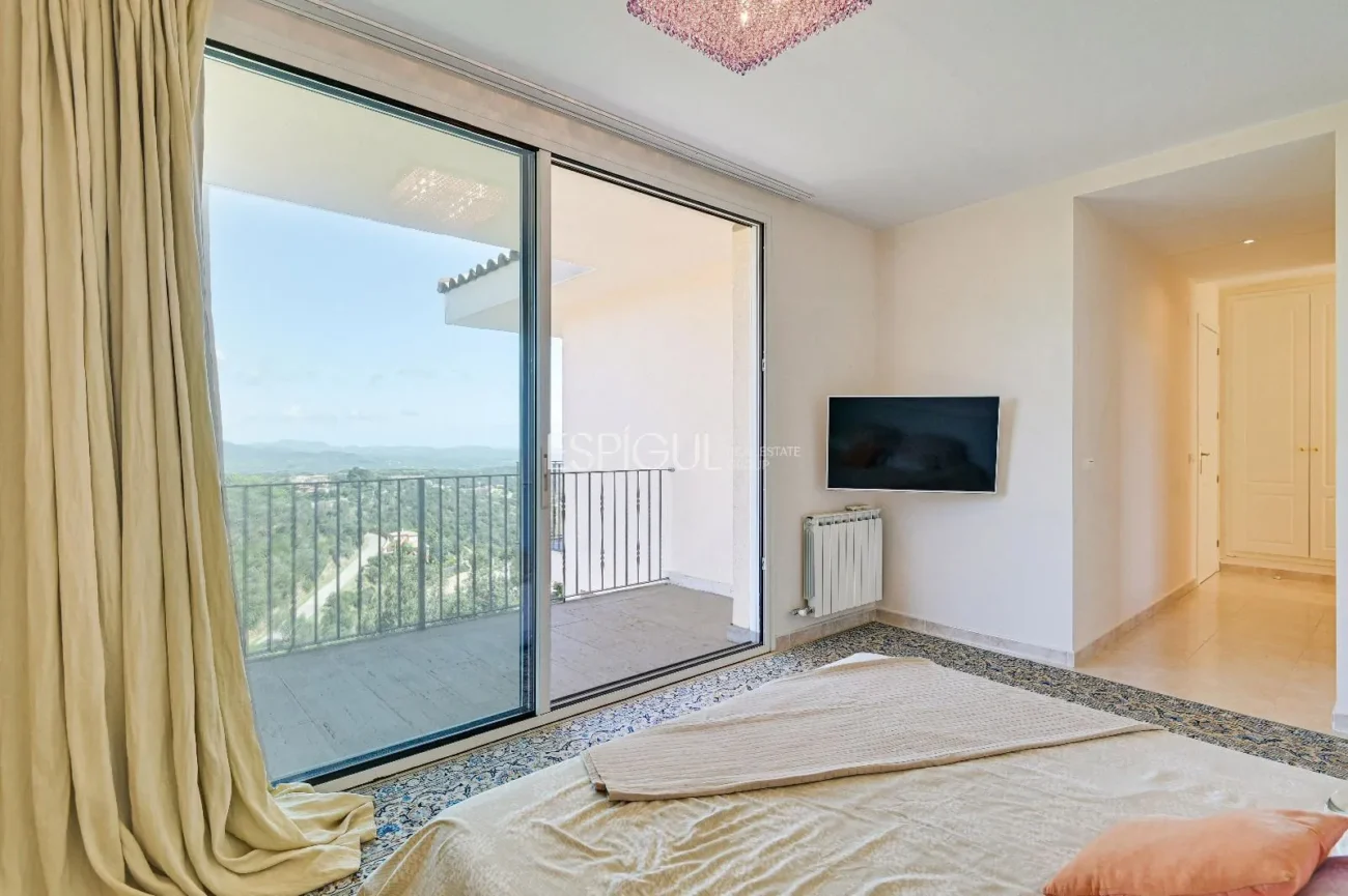 Vila exclusiva amb piscina i vistes panoràmiques a Platja d’Aro