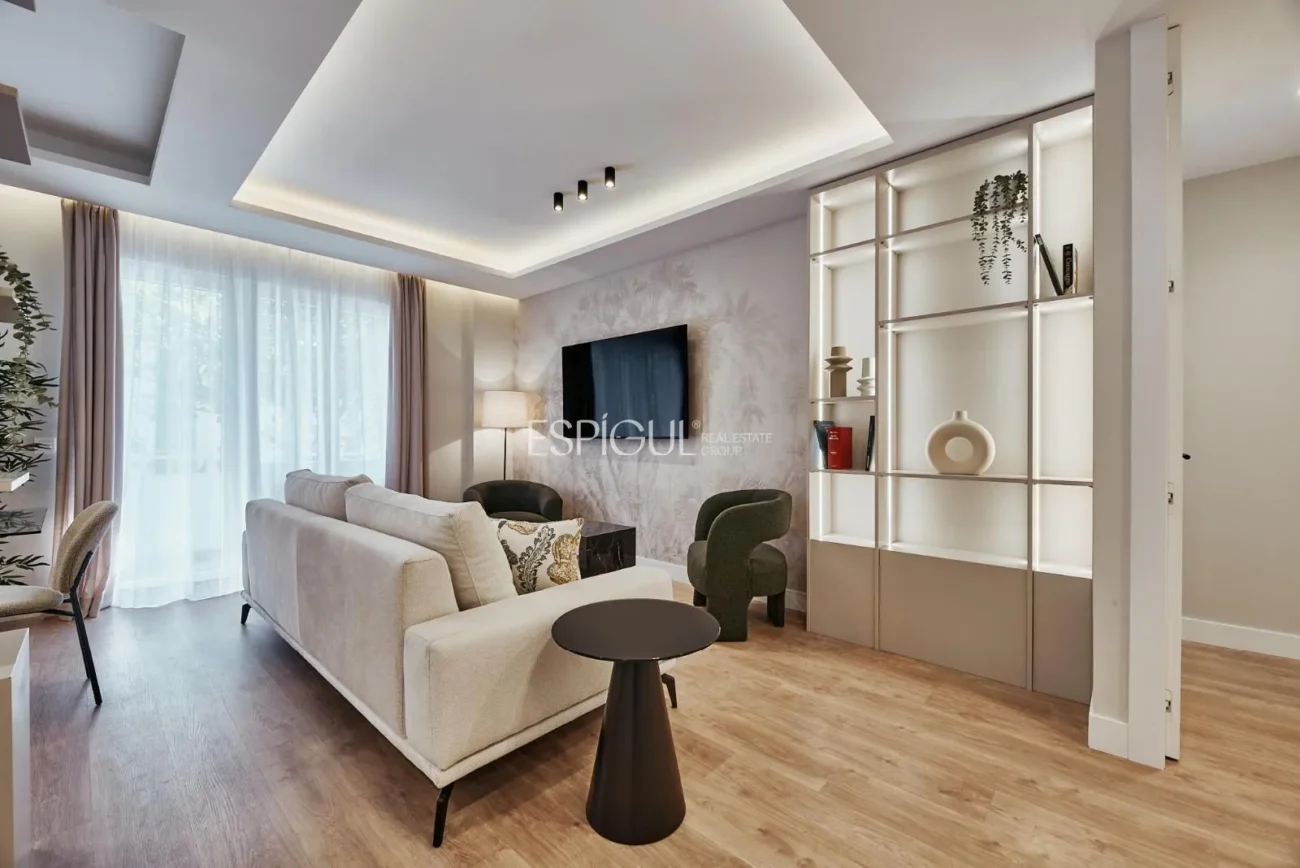 Exclusiva vivienda exterior en Calle Alcántara