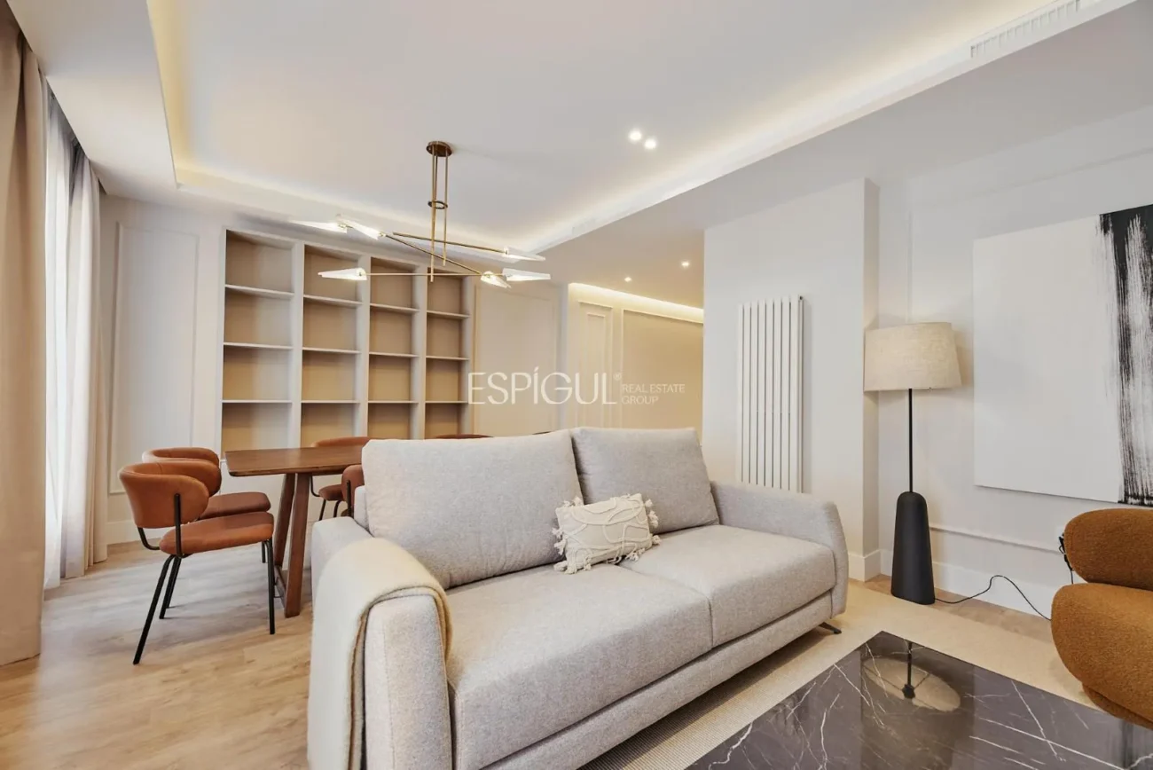 Appartement rénové exclusif à vendre dans la rue Goya