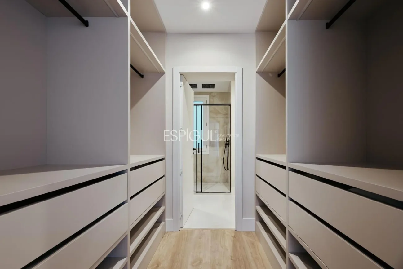 Appartement rénové exclusif à vendre dans la rue Goya