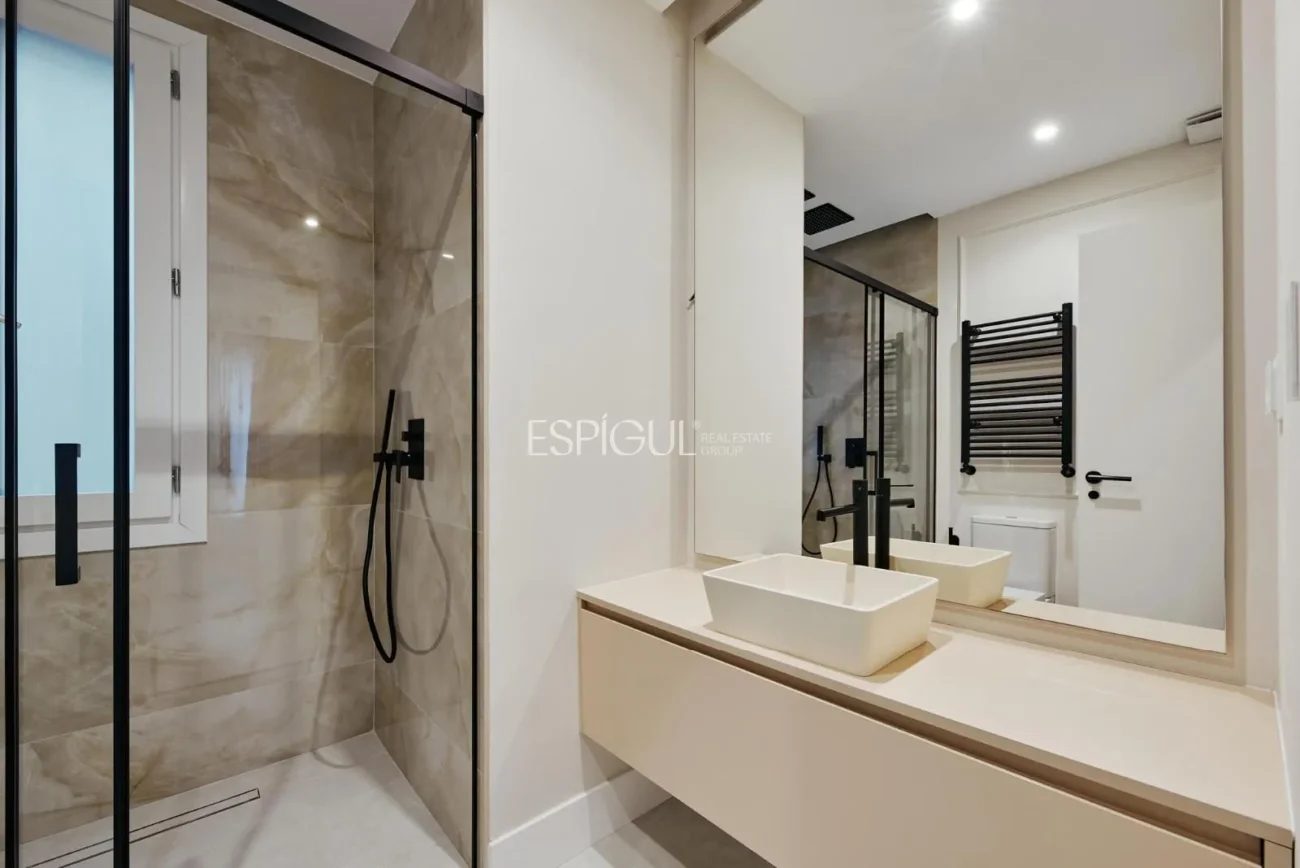 Exclusiva vivienda reformada en venta en Calle Goya