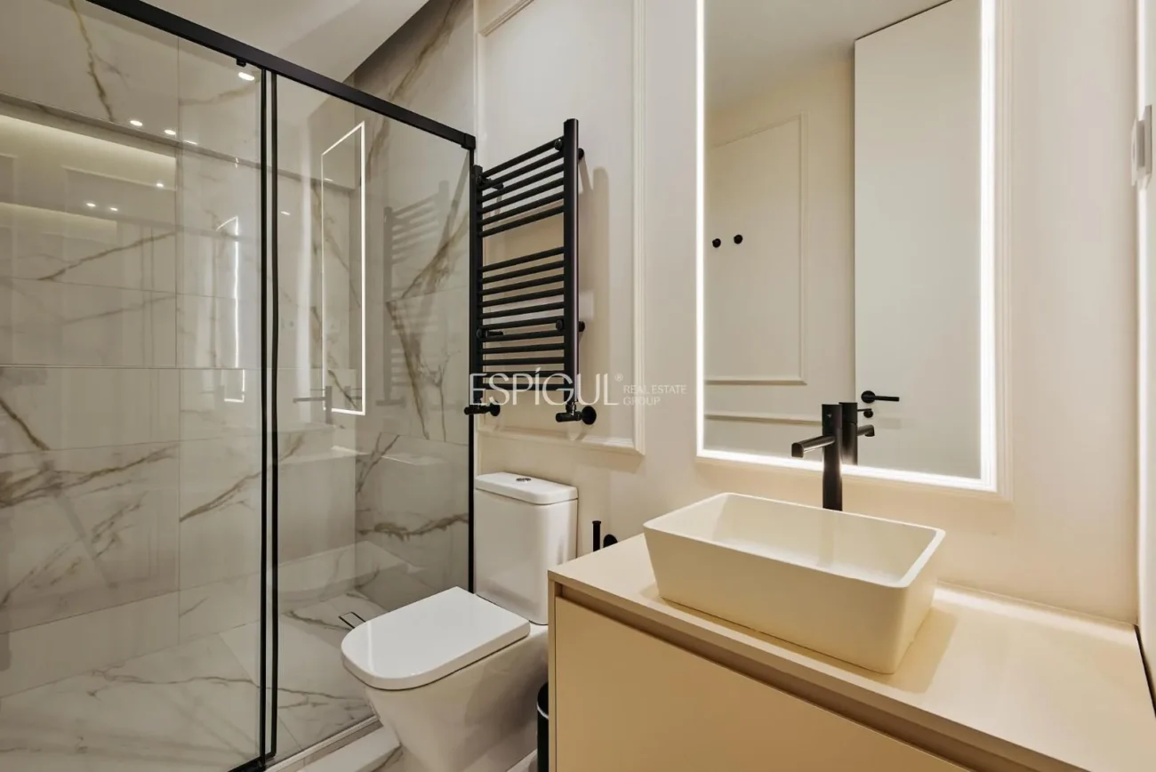Exclusiva vivienda reformada en venta en Calle Goya