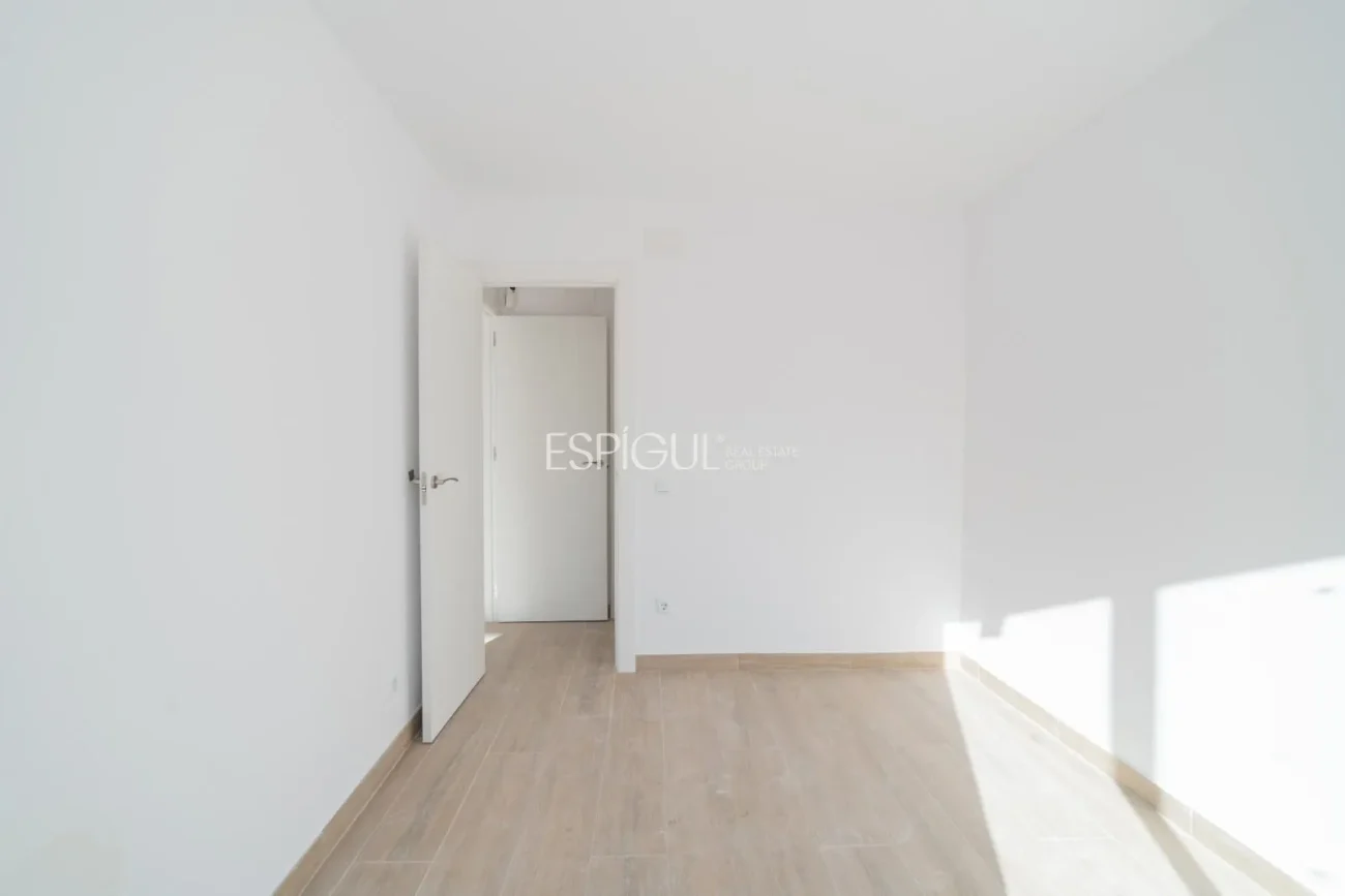 Exklusive, komplett renovierte Wohnung im Zentrum von Salt