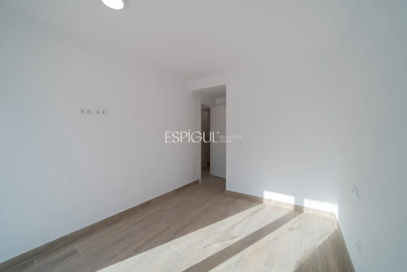 Exklusive, komplett renovierte Wohnung im Zentrum von Salt