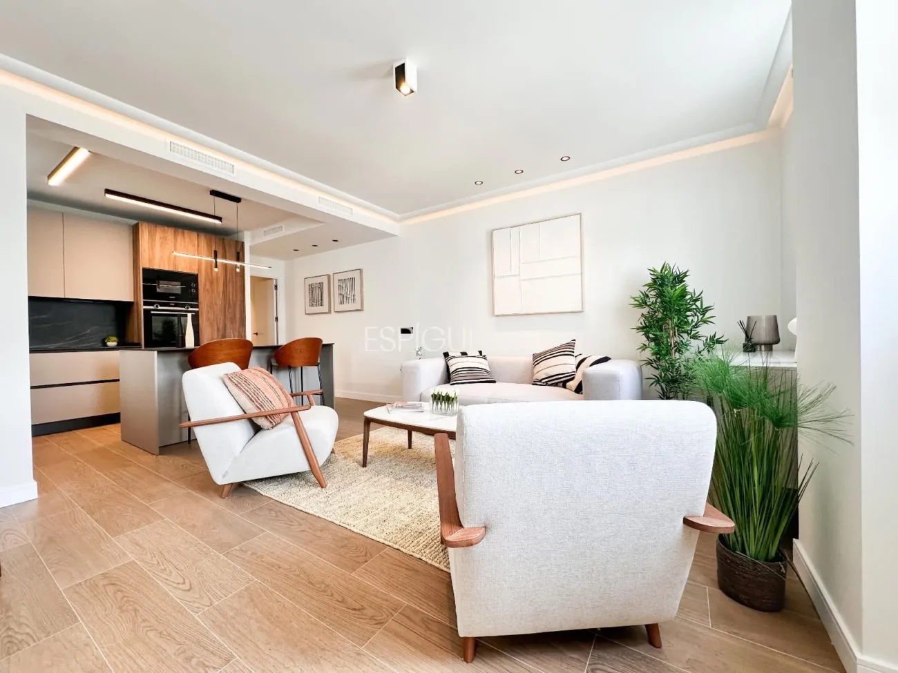 Exclusive Luxury Apartment in Goya – Fifth Floor Exterior with Complete Renovation.