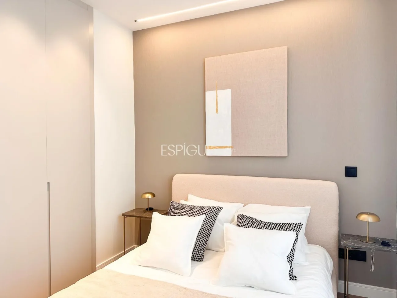 Exclusive Luxury Apartment in Goya – Fifth Floor Exterior with Complete Renovation.