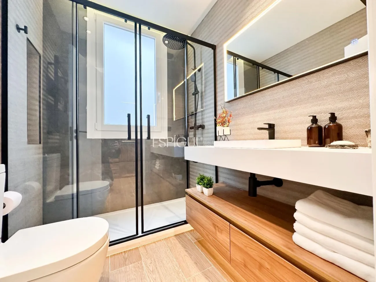 Appartement de luxe exclusif à Goya – Cinquième étage extérieur avec rénovation intégrale.