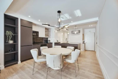Exclusive exterior apartment on Calle Alcántar, Lista