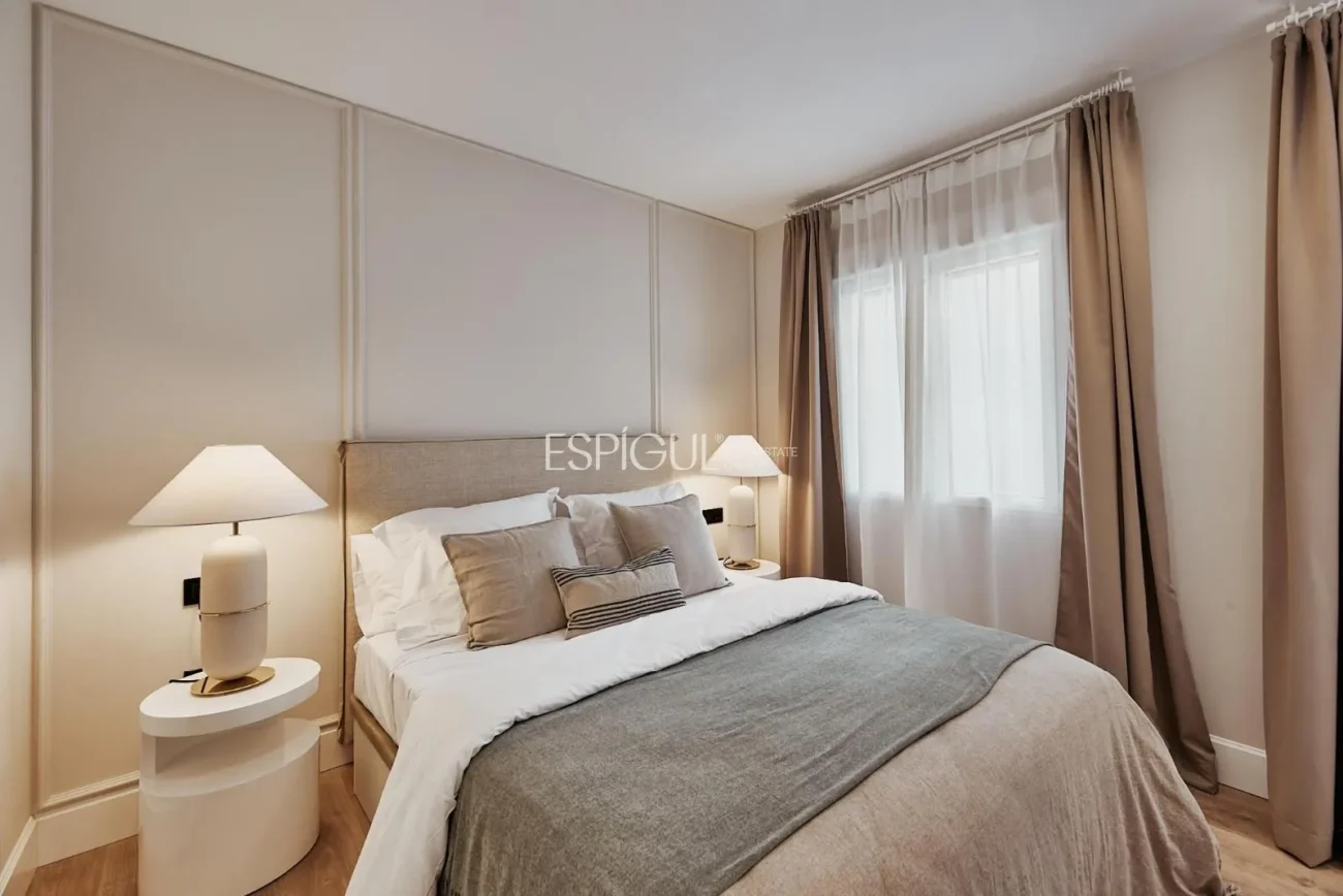 Exclusivo piso exterior en Calle Alcántar, Lista