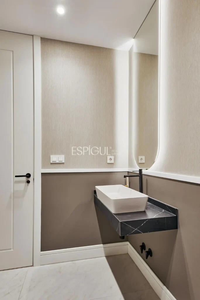 Exclusive Luxury Renovated Apartment in Francisco Silvela