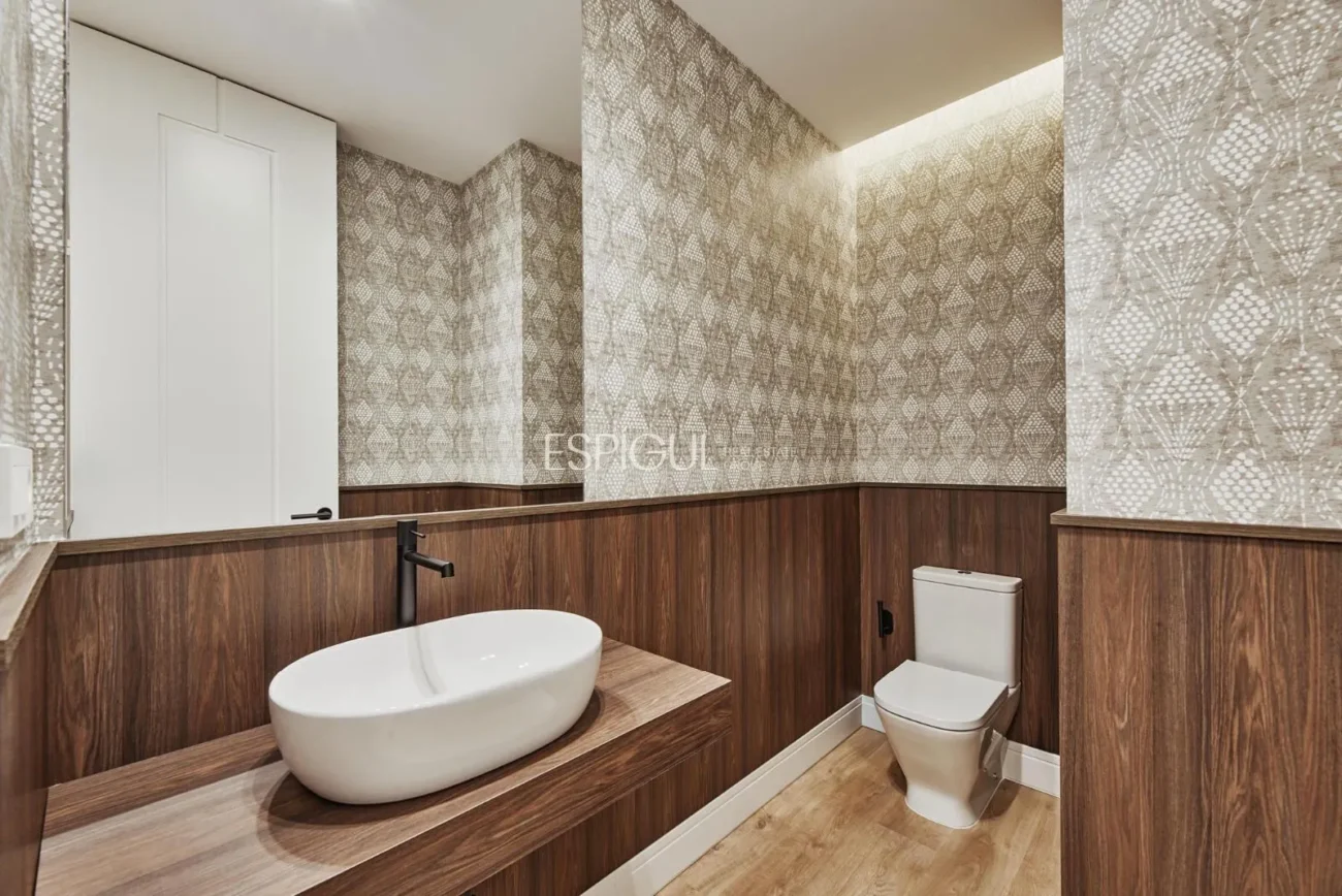 Exclusive Luxury Renovated Apartment in Francisco Silvela