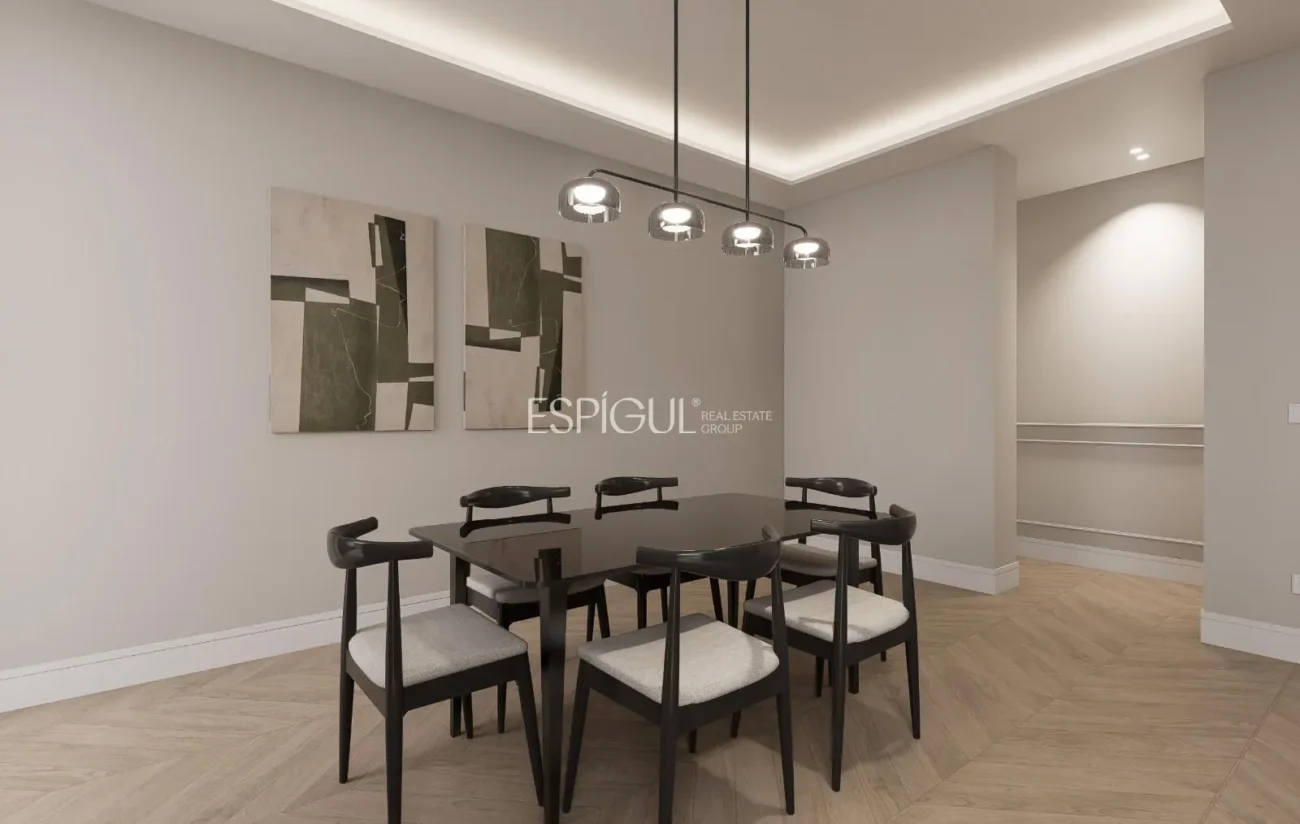Exclusive renovated apartment on Calle Montesa