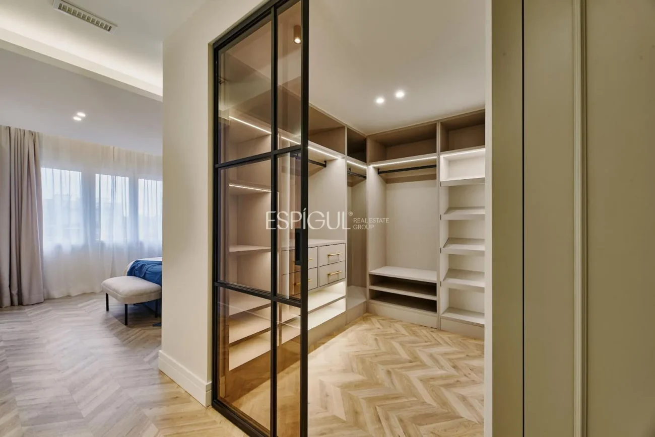 Impecable piso con balcon en Diego de Leon, Barrio de Salamanca